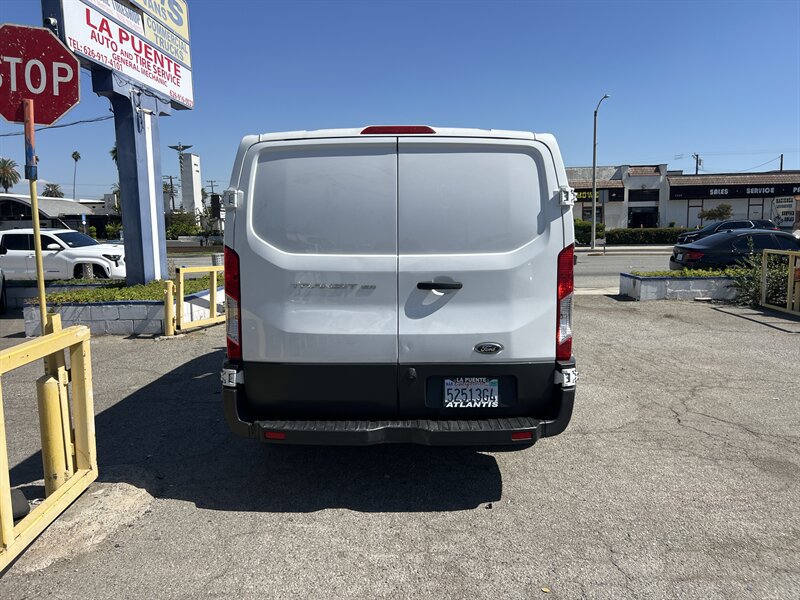 Used 2016 Ford Transit 150 130 Low Roof RWD image 3