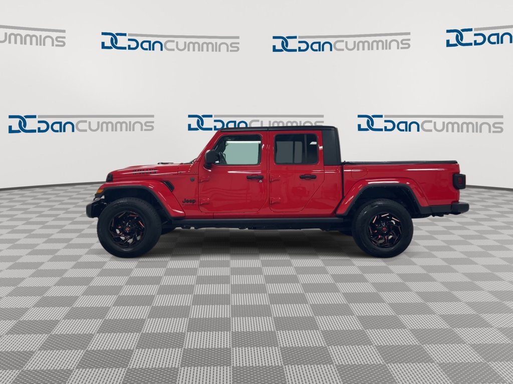 Used 2023 Jeep Gladiator Sport AWD/4WD image 5