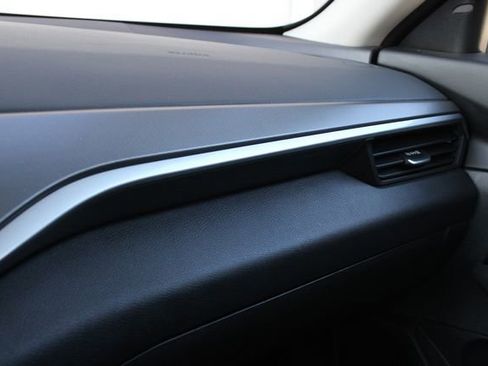 Used 2025 Nissan Altima 2.5 SR image 18