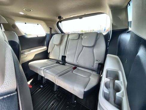 Certified 2026 Kia Carnival SX Prestige FWD image 24