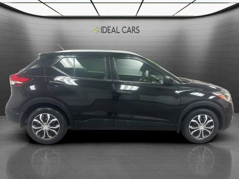 Used 2019 Nissan Kicks S FWD image 6