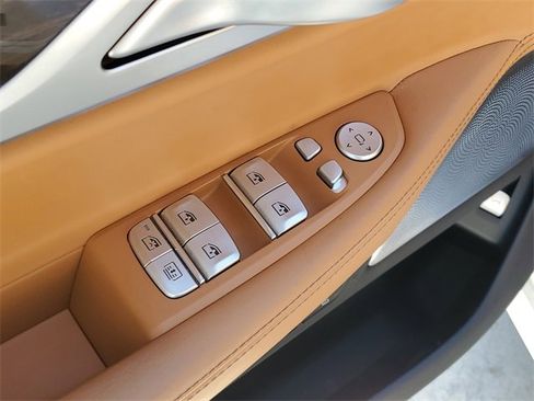 Used 2021 BMW 750i xDrive w/ Executive Package image 21