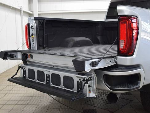 Used 2022 GMC Sierra 3500 Denali w/ Denali Ultimate Package image 27