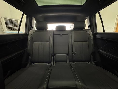 Used 2023 Volkswagen Tiguan SE R-Line FWD image 7