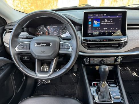 Used 2022 Jeep Compass Latitude w/ Sun and Sound Group image 4