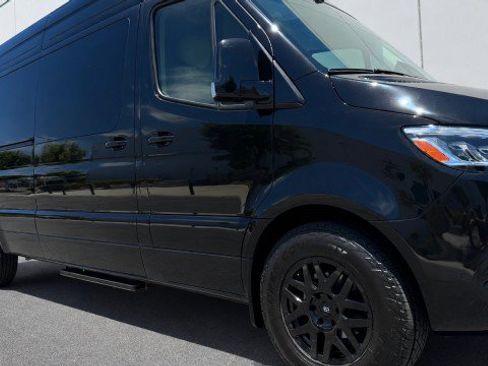 Used 2025 Mercedes-Benz Sprinter 2500 image 48