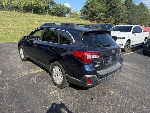 Used 2018 Subaru Outback 2.5i Premium AWD/4WD image 2