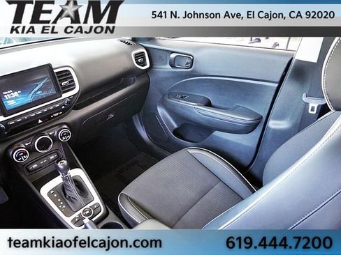 Used 2022 Hyundai Venue Limited w/ Cargo Package FWD image 21