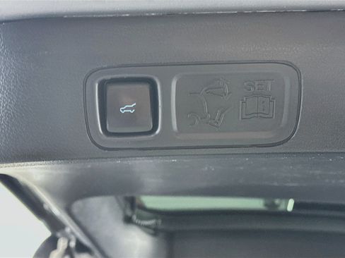Used 2021 Ford Expedition Limited RWD image 32