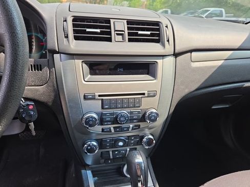 Used 2010 Ford Fusion SE FWD image 15