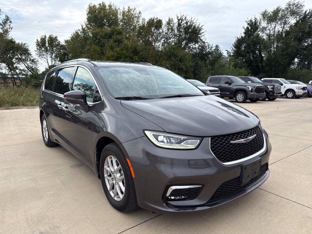 Used 2021 Chrysler Pacifica Touring-L FWD image 33