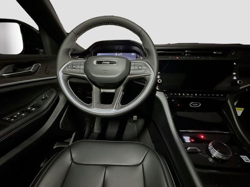 New 2026 Jeep Grand Cherokee Limited image 27