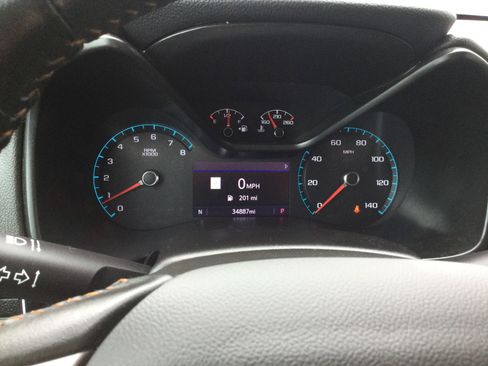 Used 2022 GMC Canyon AT4 image 16