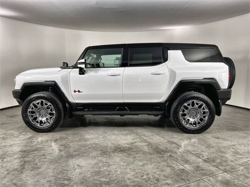 Used 2024 GMC Hummer EV 3X w/ LPO, Illumination Package image 5