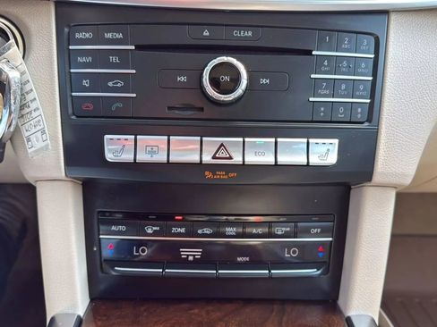 Used 2016 Mercedes-Benz E 350 4MATIC Sedan image 18