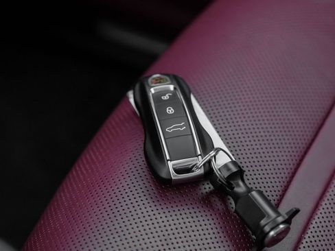 Used 2019 Porsche Cayenne image 77