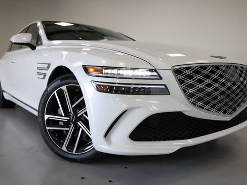 New 2026 Genesis G80 2.5T Advanced image 1