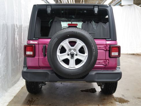 Used 2022 Jeep Wrangler Unlimited Sport AWD/4WD image 6