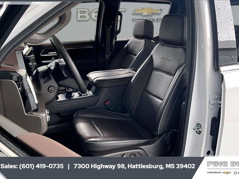 Used 2023 GMC Sierra 1500 Denali w/ Denali Reserve Package RWD image 19