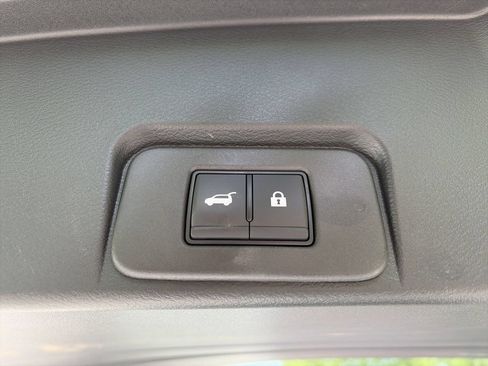 Used 2024 Nissan Rogue Platinum w/ Platinum Premium Package FWD image 11