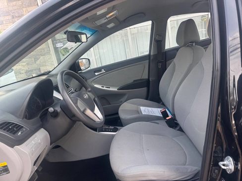 Used 2013 Hyundai Accent GLS FWD image 9