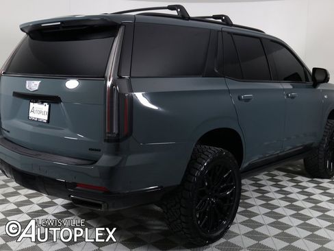 Used 2026 Cadillac Escalade Sport w/ LPO, ONYX Package image 5