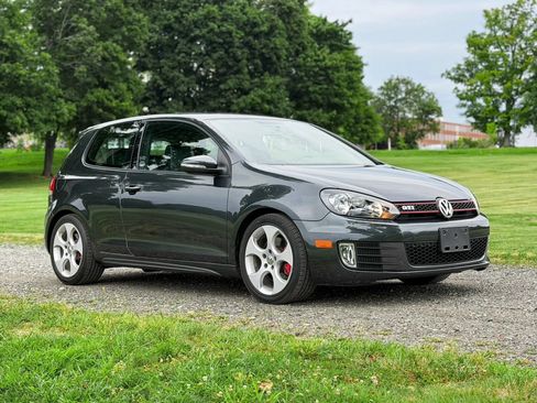 Used 2010 Volkswagen GTI 2-Door FWD image 3