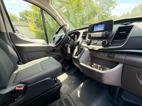 Used 2025 Ford Transit 250 Low Roof w/ Exterior Upgrade Package RWD image 31