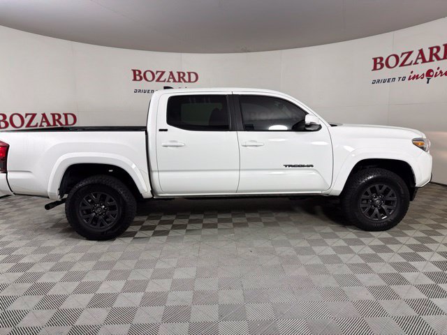 Used 2022 Toyota Tacoma SR5 AWD/4WD image 14