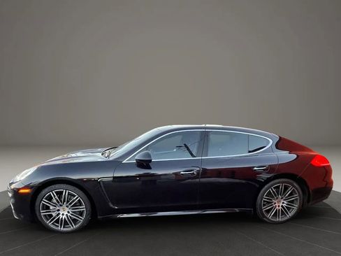 Used 2016 Porsche Panamera 4S image 3