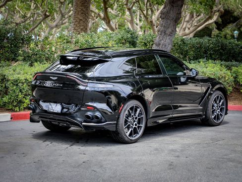Used 2023 Aston Martin DBX 707 AWD/4WD image 3