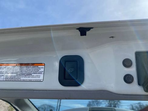 Used 2017 Toyota Sienna XLE w/ XLE Navigation Package image 8