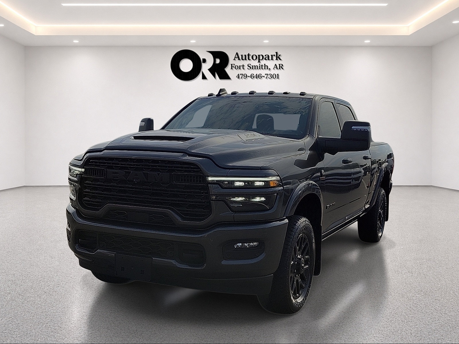 Used 2025 RAM 2500 Limited AWD/4WD image 2