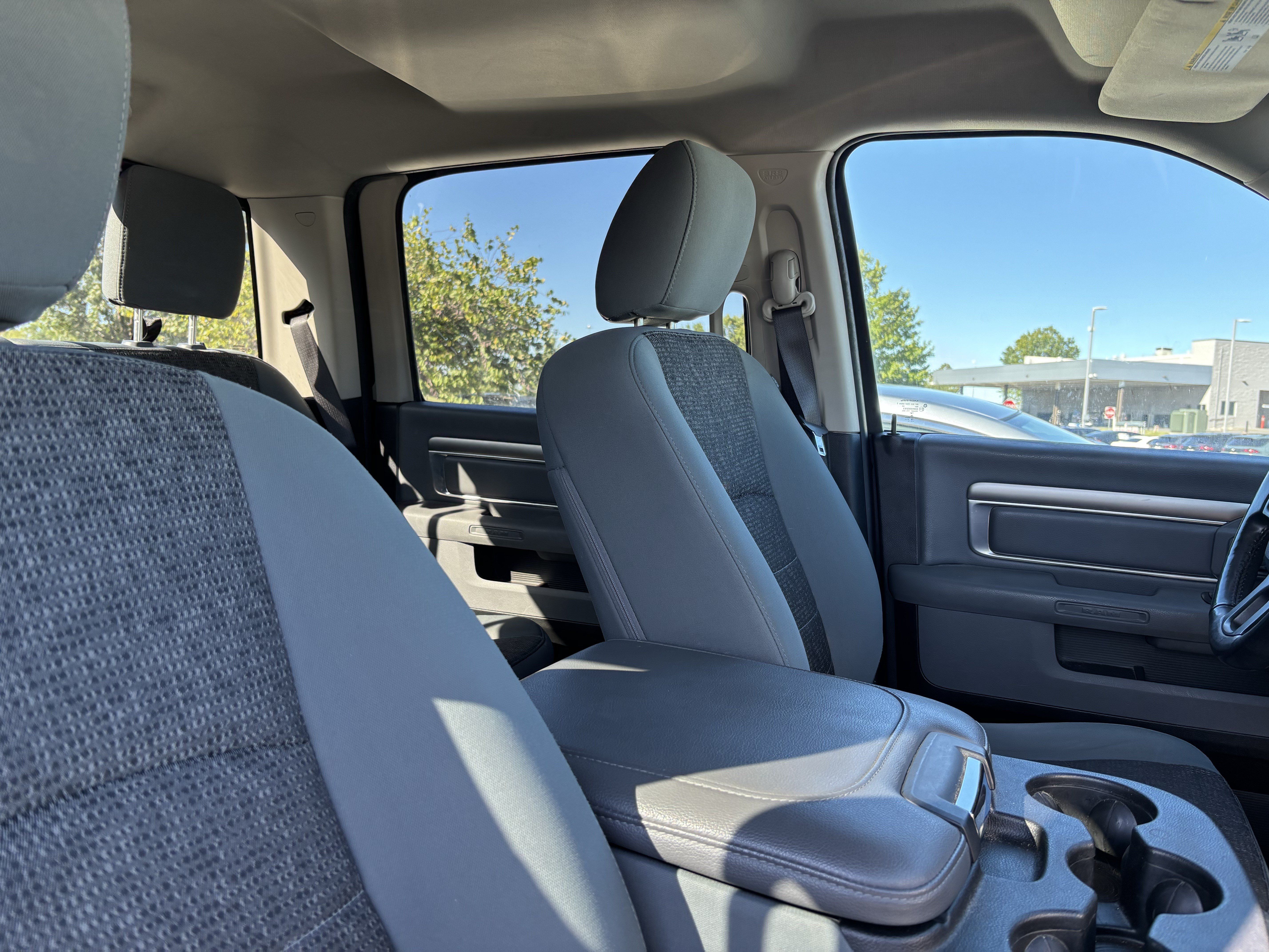 Used 2019 RAM 1500 Big Horn RWD image 34