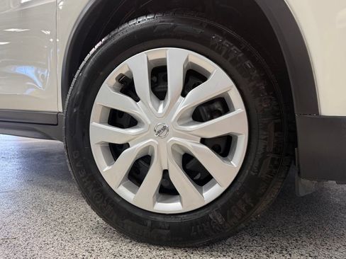 Used 2020 Nissan Rogue S AWD/4WD image 8