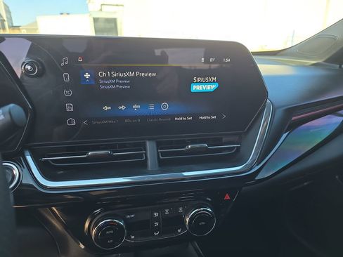 Used 2025 Chevrolet Trax RS w/ Driver Confidence Package FWD image 21