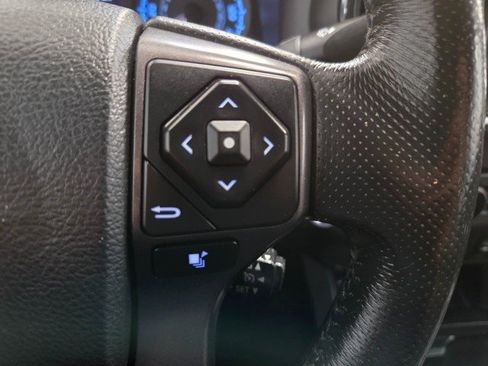 Used 2016 Toyota Tacoma TRD Sport image 50