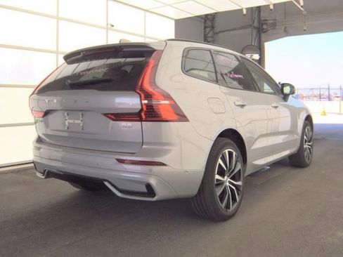 Used 2025 Volvo XC60 B5 Plus AWD/4WD image 5