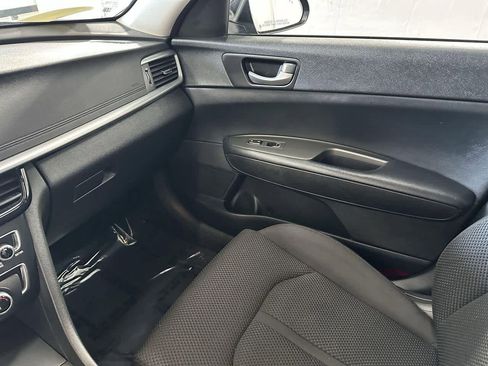 Used 2019 Kia Optima LX image 24