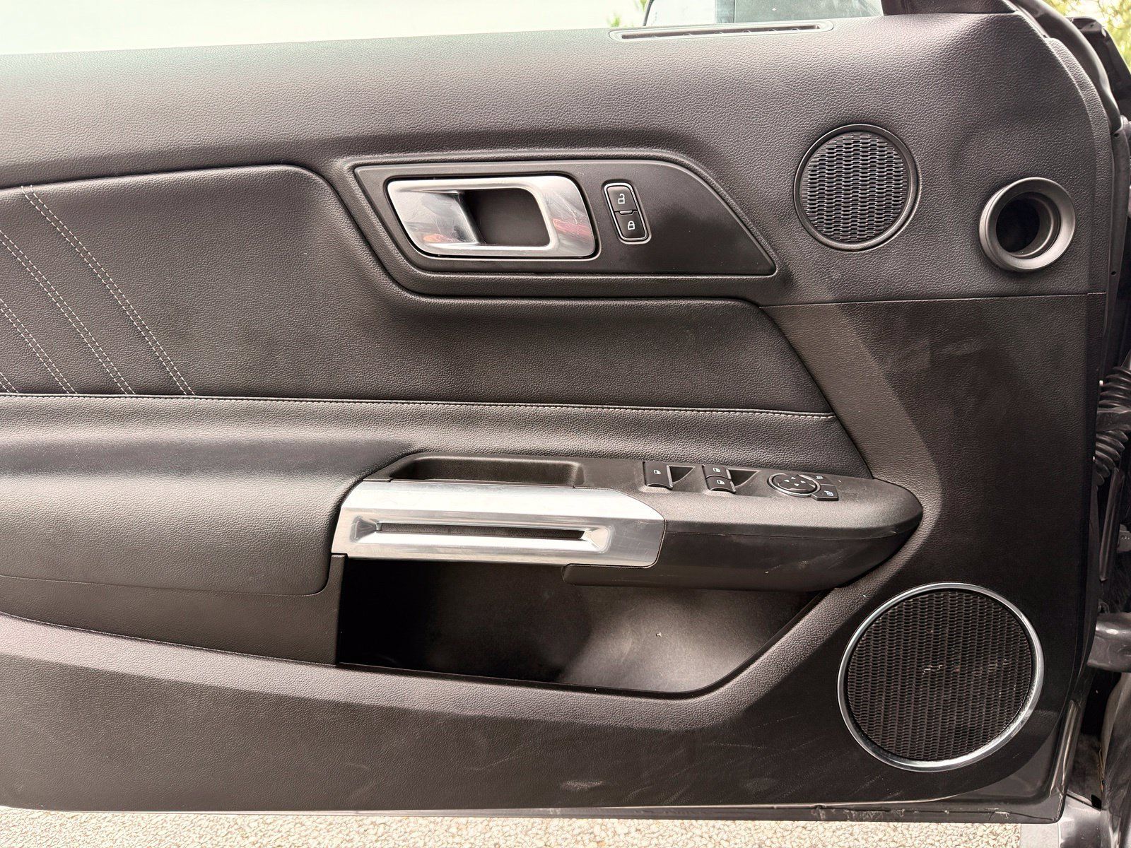 Used 2021 Ford Mustang Premium RWD image 41