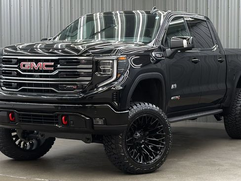 Used 2026 GMC Sierra 1500 AT4 w/ AT4 Premium Package AWD/4WD image 1