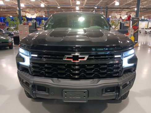 Used 2024 Chevrolet Silverado 1500 ZR2 w/ ZR2 Bison Edition AWD/4WD image 3