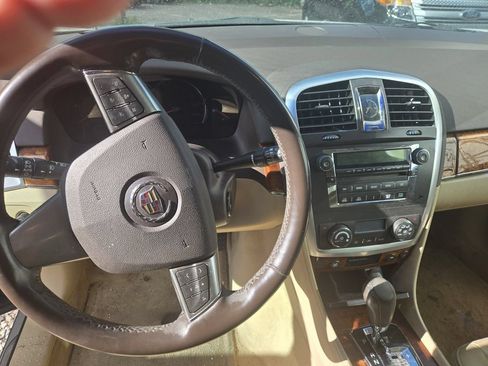 Used 2008 Cadillac SRX RWD image 8