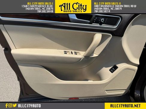 Used 2014 Volkswagen Touareg TDI AWD/4WD image 18