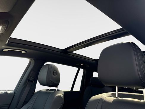 Used 2025 Mercedes-Benz GLS 450 4MATIC image 25