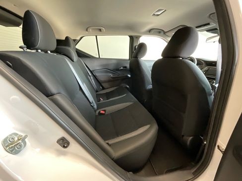 Used 2020 Nissan Kicks SV image 20