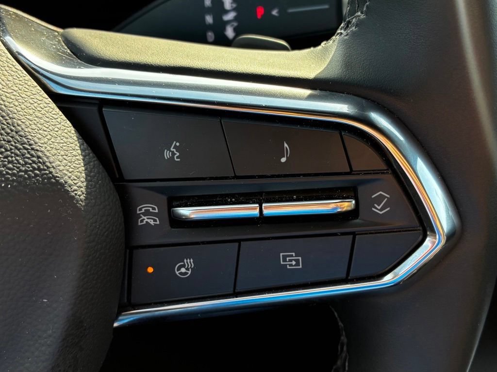 Used 2025 Chevrolet Equinox LT w/ Safety and Technology Package AWD/4WD image 12