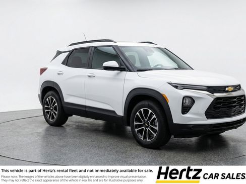 Used 2025 Chevrolet TrailBlazer LT image 1