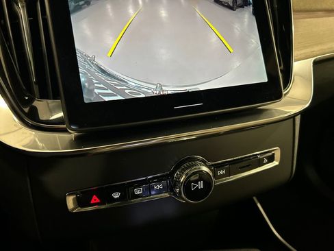 Used 2026 Volvo XC90 B5 Core w/ Protection Package image 18