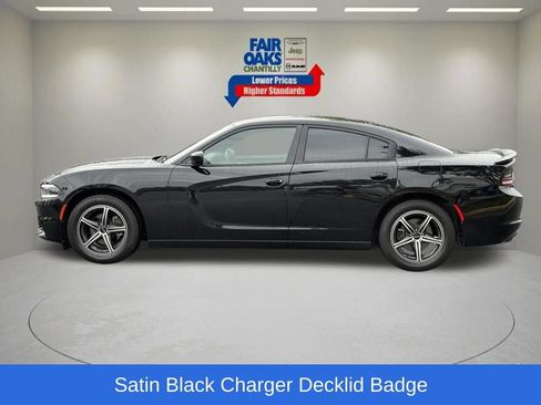 Certified 2016 Dodge Charger SXT w/ Blacktop Package RWD image 11